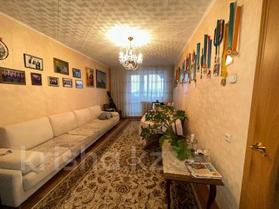 2-комнатная квартира · 55 м² · 8/10 этаж, Текстильшиков 8 за 21.4 млн 〒 в Костанае