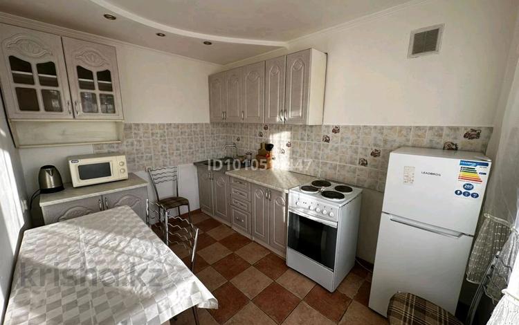 3-бөлмелі пәтер · 60 м² · 2/5 қабат, мкр Михайловка , Мкр Михайловка Крылова 52 — Маг. Школьник, бағасы: 250 000 ₸ в Караганде, Казыбек би р-н — фото 2