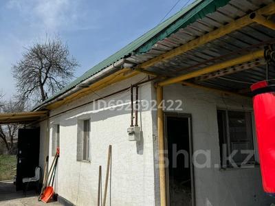 Отдельный дом • 2 комнаты • 25 м² • 6.3 сот., Узакбай Караманов 43 за 25 млн 〒 в Алматы, Наурызбайский р-н