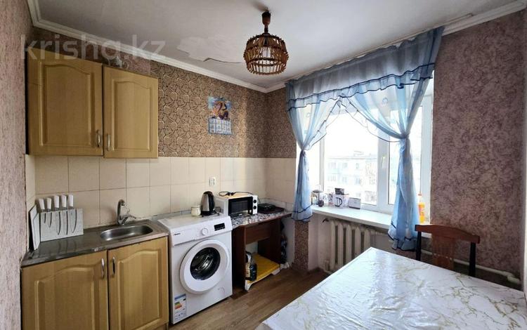 2-бөлмелі пәтер · 44.4 м² · 5/5 қабат, ул. Чернышевского 95, бағасы: 6.5 млн ₸ в Темиртау — фото 9