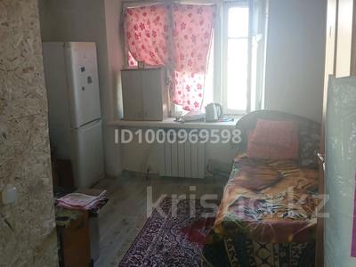 1-комнатная квартира · 13 м² · 5/5 этаж, мкр Новый Город, анжерская 31 — рядом КЭУ, КВШ, зоопарк за 5.5 млн 〒 в Караганде, Казыбек би р-н