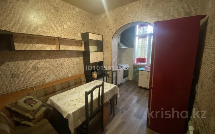 3-комнатная квартира · 62 м² · 5/5 этаж, мкр Мынбулак 25 за 120 000 ₸ в Таразе — фото 2