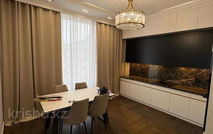 3-комнатная квартира · 100 м² · 7 этаж, Сыганак 17 за 650 000 ₸ в Астане, Есильский р-н — фото 2