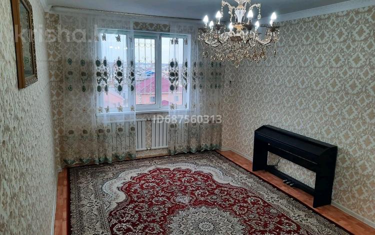 3-комнатная квартира, 74 м², 4 этаж, мкр. Алмагуль 30