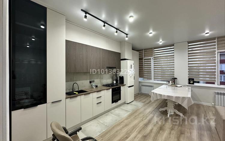 2-бөлмелі пәтер · 93 м² · 3/5 қабат, 7 микрорайон 12А, бағасы: 34 млн ₸ в Аксае — фото 2