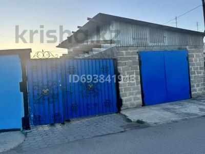Продажа домов и дачи в Карагандинской обл.: Часть дома · 4 комнаты · 120 м² · 10 сот., Серова 169 за 14 млн 〒 Часть дома · 4 комнаты · 120 м² · 10 сот., Серова 169 за 14 млн 〒 в Караганде