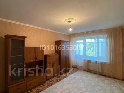 3-комнатная квартира · 59 м² · 3/5 этаж, Тулебаева 20 — ДВД, отдел охраны, педколледж за 16.5 млн ₸ в 