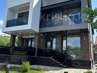 Жеке үй · 5 бөлме · 250 м² · 6 жүзд., Көктөбе ш/а., Трофимова 6, бағасы: 365 млн ₸ в Алматы, Медеуский р-н