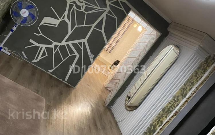 2-бөлмелі пәтер · 45.5 м² · 2/2 қабат, Пришахтинск, Заславского 1 — Остановка 45 автобуса Автобаза, бағасы: 7.5 млн 〒 в Караганде, Алихана Бокейханова р-н — фото 4