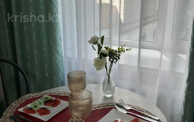 1-бөлмелі пәтер · 53 м² · 2/5 қабат, Габдулина, бағасы: 1 500 ₸ в Кокшетау — фото 3