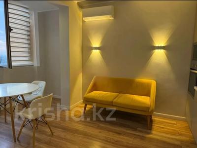 1-бөлмелі пәтер · 40 м² · 9/10 қабат, Мкр Аксай, Б. Момышулы, бағасы: 32 млн ₸ в Алматы, Ауэзовский р-н