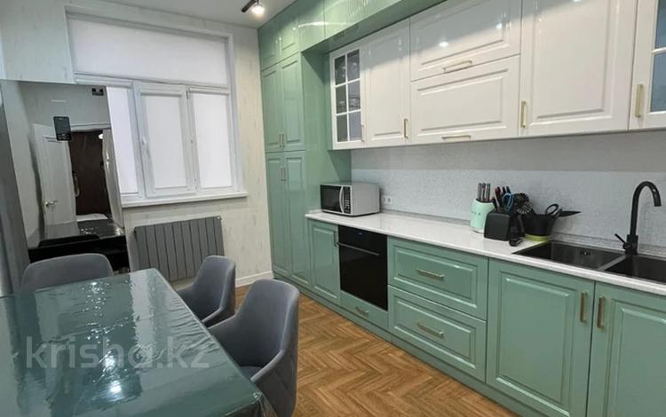 3-комнатная квартира · 101 м² · 5/15 этаж, 17-й мкр 54 за 42.8 млн ₸ в Актау — фото 2