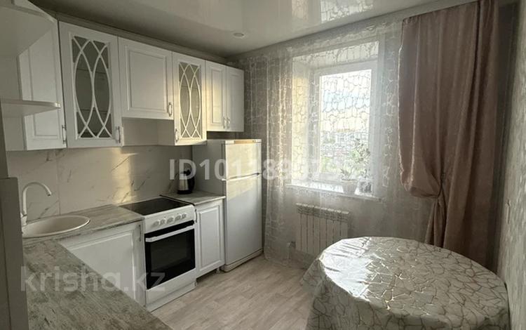 2-комнатная квартира · 56 м² · 10/10 этаж, Мкр. 15 22 за 15 000 ₸ в Семее — фото 3