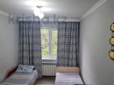 3-комнатная квартира, 60 м², 3/4 этаж, мкр Сайран за 33 млн 〒 в Алматы, Ауэзовский р-н