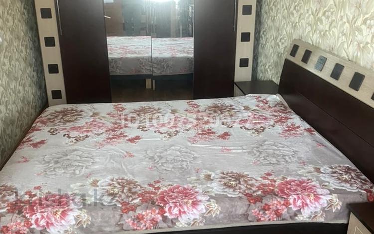 2-комнатная квартира · 45 м² · 1/5 этаж, 343 квартал 17 — Радуга за 130 000 ₸ в Семее — фото 2