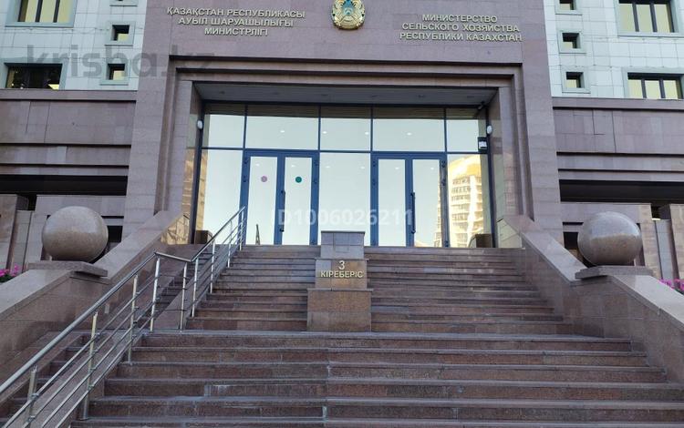 Еркін, кеңселер, қоймалар, қоғамдық тамақтану орны, білім орталықтары, ойын-сауық, конференц-залдар, кабинеттер және жұмыс орындары · 673 м², бағасы: ~ 8.7 млн ₸ в Астане, Есильский р-н — фото 2