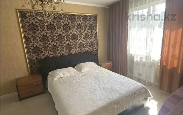 2-бөлмелі пәтер · 70 м² · 10/17 қабат, мкр Мамыр-1, бағасы: 50 млн ₸ в Алматы, Ауэзовский р-н — фото 2