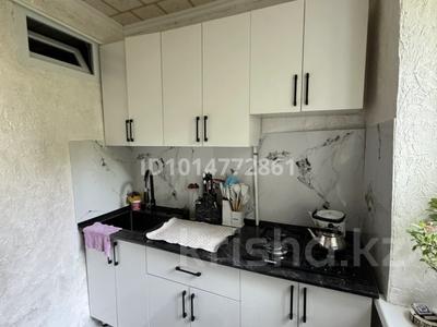 3-бөлмелі пәтер · 51 м² · 1/2 қабат, Бауржан Момушылы 76, кв 9 и 8, бағасы: 13 млн ₸ в Каратау