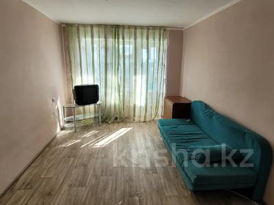 2-бөлмелі пәтер, 45 м², 4/5 қабат, мкр 8, Братья Жубановых, бағасы: 13 млн 〒 в Актобе, мкр 8