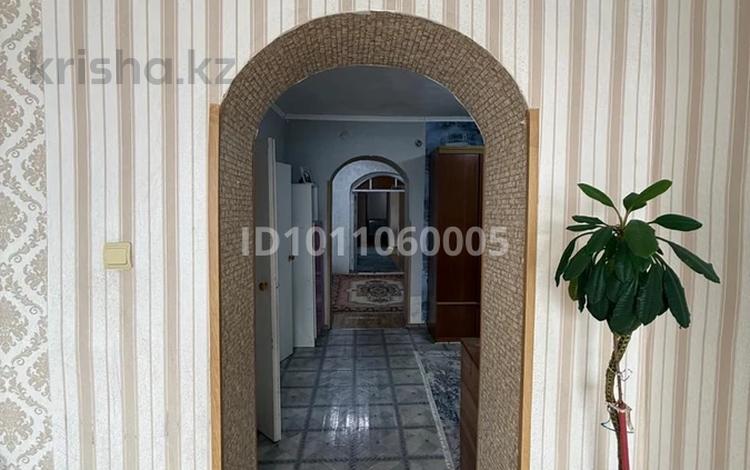 Жеке үй · 4 бөлме · 200 м² · 10 жүзд., Молодогвардейская 81 — Знаменская 18, бағасы: 17 млн ₸ в Семее — фото 2