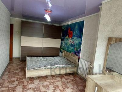 2-комнатная квартира, 57 м², 5/9 этаж помесячно, Назарбаева за 130 000 〒 в Талдыкоргане