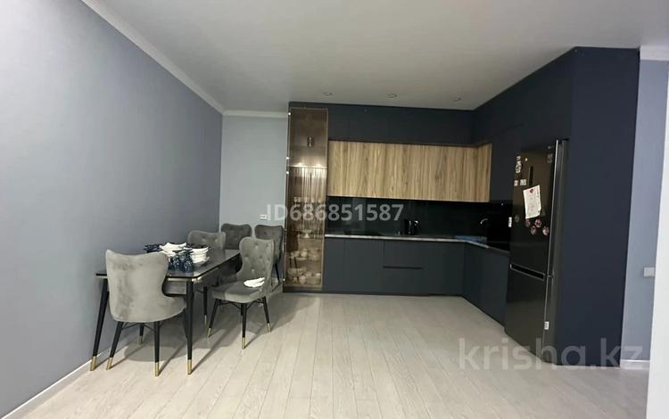 3-бөлмелі пәтер, 83 м², 8/9 қабат ай сайын, Назарбаева 283/3, бағасы: 350 000 〒 в Павлодаре — фото 2