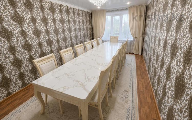 4-бөлмелі пәтер · 102 м² · 1/9 қабат, 8 микрорайон, бағасы: 25 млн ₸ в Темиртау — фото 2