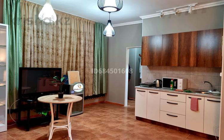 1-бөлмелі пәтер, 42 м², 1/3 қабат ай сайын, Абая 8 — Сарыарка, бағасы: 140 000 〒 в Астане, Сарыарка р-н — фото 2