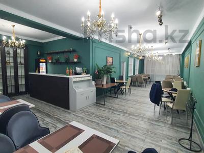 Еркін, кеңселер, дүкендер мен бутиктер, қоғамдық тамақтану орны, сұлулық салондары, білім орталықтары, ойын-сауық · 112 м², бағасы: 130 млн 〒 в Атырау