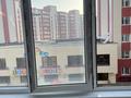 1-комнатная квартира, 30 м², 3/9 этаж помесячно, Кордай 97 за 140 000 〒 в Астане, Алматы р-н — фото 3