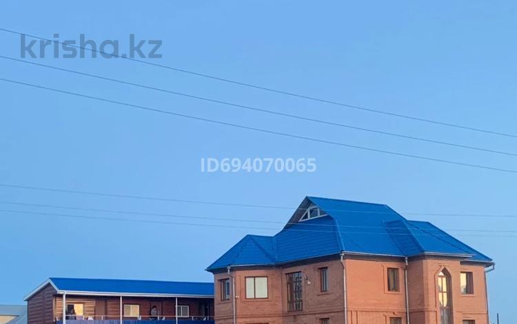 Жеке үй · 10 бөлме · 400 м², Богенбай батыра 1, бағасы: 250 000 ₸ в Бурабае — фото 2