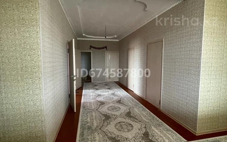 Отдельный дом • 6 комнат • 210 м² • 10 сот., Хазар-5 130 — Астана за 25 млн 〒 в Батыре — фото 2