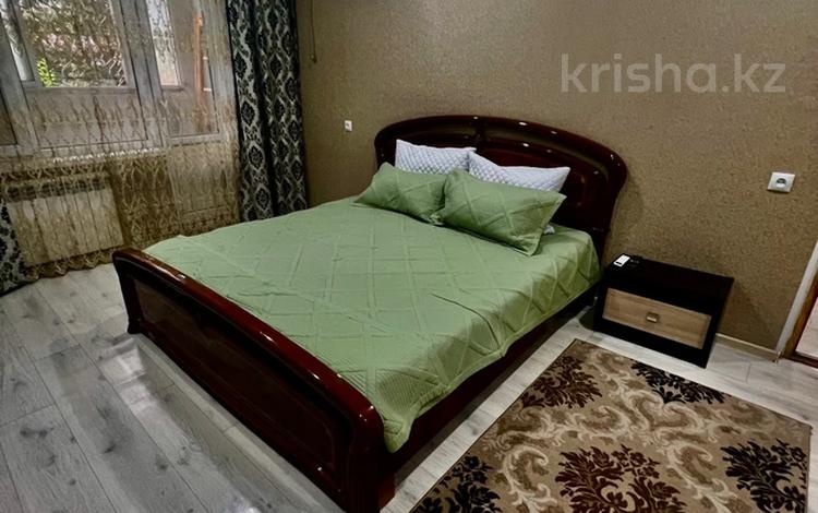 1-бөлмелі пәтер · 40 м² · 1/9 қабат, 11 ш/а. 82, бағасы: 8 000 ₸ в Актобе, мкр 11 — фото 2
