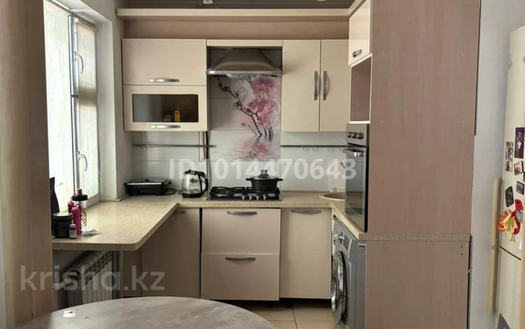3-бөлмелі пәтер · 60 м² · 1/5 қабат, Богенбай батыра 43/2 — угол Бейбитшилик Богенбая, бағасы: 30 млн ₸ в Астане, Сарыарка р-н — фото 2