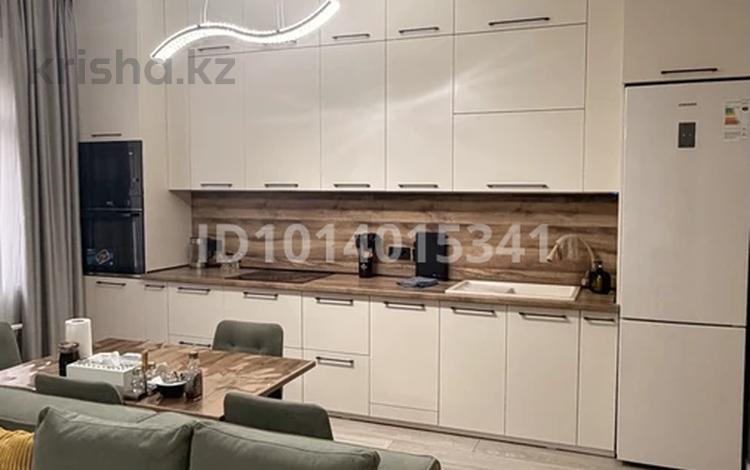 2-комнатная квартира · 70 м² · 2/5 этаж, мкр Михайловка , Жанибекова 53/1 за 400 000 ₸ в Караганде, Казыбек би р-н — фото 2