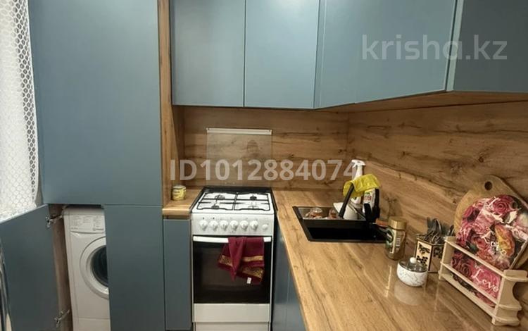 2-комнатная квартира · 46 м² · 4/5 этаж, Майкудук, 13й микрорайон 6 за 13 млн ₸ в Караганде, Алихана Бокейханова р-н — фото 2