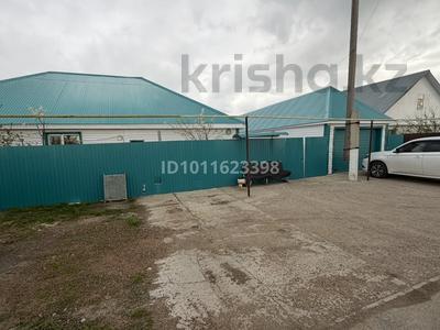 Отдельный дом · 4 комнаты · 200 м² · 10 сот., Акселен 53 за 26 млн ₸ в Аксае