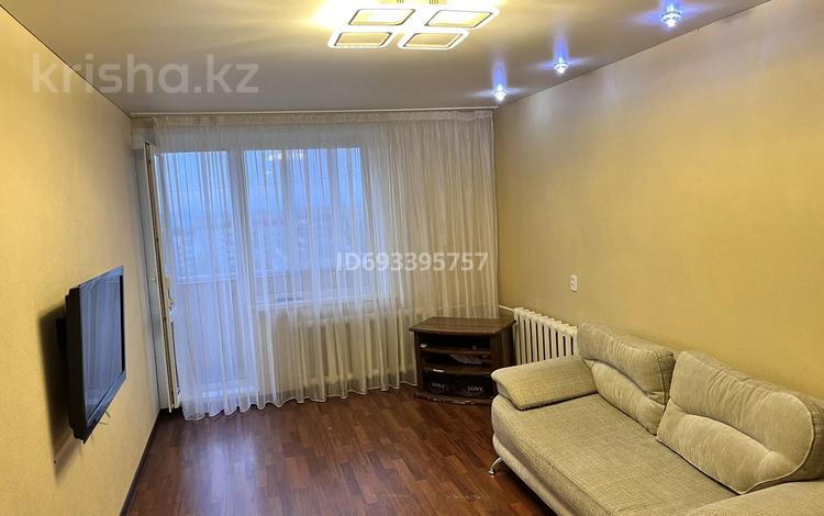 1-комнатная квартира, 38 м², 9/9 этаж помесячно, 6 Мкр. 13 за 90 000 〒 в Лисаковске — фото 2