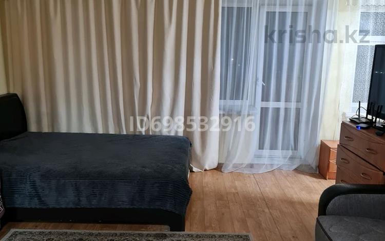 1-бөлмелі пәтер · 36 м² · 2/5 қабат, Жаңа қала ш/а., Алиханова 8, бағасы: 9 000 ₸ в Караганде, Казыбек би р-н — фото 2