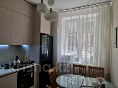 2-бөлмелі пәтер · 64.7 м² · 2/4 қабат, Абая 27 — Абая Тулебаева, бағасы: 73 млн ₸ в Алматы, Медеуский р-н
