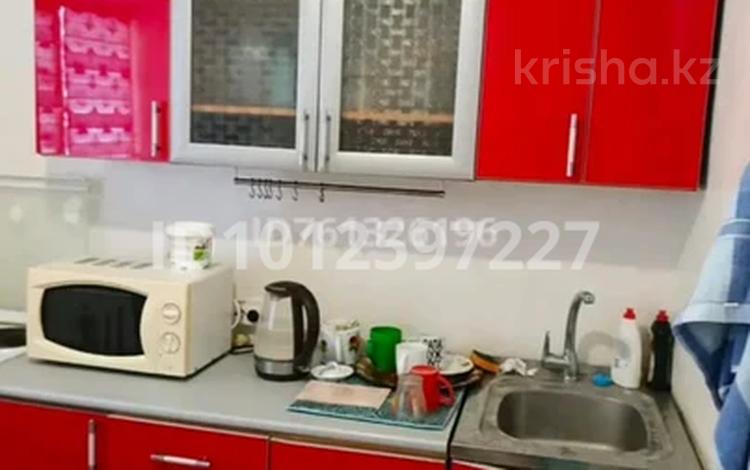 3-бөлмелі пәтер · 65.2 м² · 5/6 қабат, Ердена 227, бағасы: 10 млн ₸ в Сатпаев — фото 2