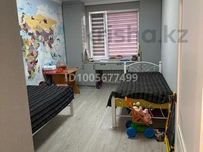 3-комнатная квартира · 93 м² · 9/10 этаж, мкр Юго-Восток, Мкр Гульдер 1 10/14 за 45 млн ₸ в Караганде, Казыбек би р-н
