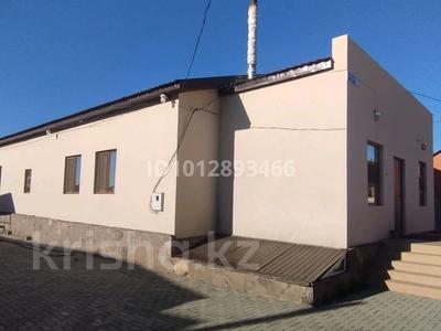 Жеке үй · 4 бөлме · 250 м², мкр Кунгей , Толеубаева 1/2 — Вдоль трассы на Уштобе, бағасы: 250 000 ₸ в Караганде, Казыбек би р-н