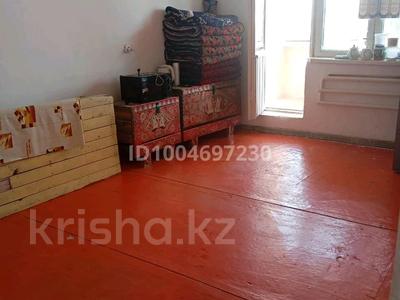 3-комнатная квартира · 70.4 м² · 2/4 этаж, Микрорайон — Кафе Алтын тан и на против магазина Карима за 16 млн ₸ в Сарыагаш