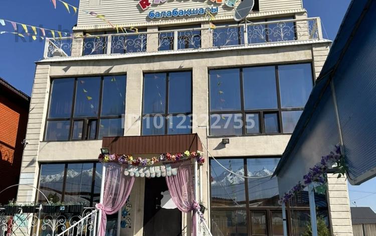 Отдельный дом · 6 комнат · 330 м² · 6 сот., ул. Тауелсыздык-2 289 за 75 млн ₸ в Абай — фото 2