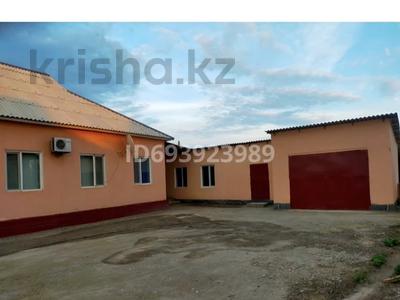 Отдельный дом • 6 комнат • 286 м² • 12 сот., Казыбек би 52 за 30 млн 〒 в Шиели
