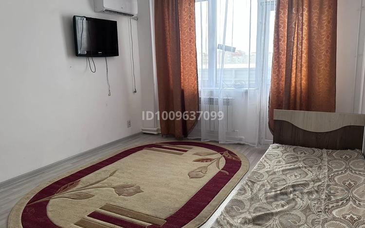 1-бөлмелі пәтер · 34 м² · 5/5 қабат, 10 мкр 22, бағасы: 12 млн ₸ в Аксае — фото 2