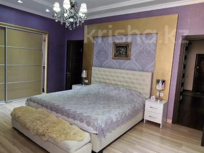 2-комнатная квартира, 111 м², 4/16 этаж помесячно, 17-й мкр 1 за 350 000 〒 в Актау, 17-й мкр