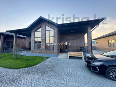 Отдельный дом · 4 комнаты · 200 м², Арай 277 — Возле магазина Нурсултан за 1 млн 〒 в 