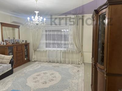 Продажа квартир в Мангистауской обл.: 4-комнатная квартира · 135 м² · 1/5 этаж, 15-й мкр 66а за 57 млн 〒 4-комнатная квартира · 135 м² · 1/5 этаж, 15-й мкр 66а за 57 млн 〒 в Актау